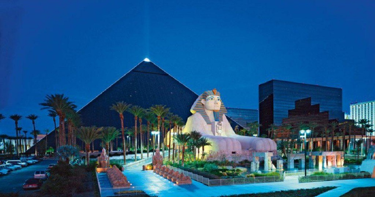 LUXOR CASINO